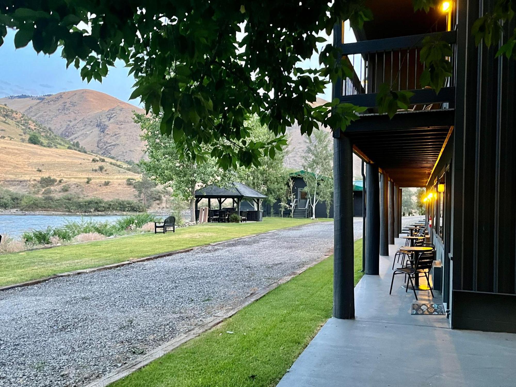 Steelhead Lodge Lucile المظهر الخارجي الصورة