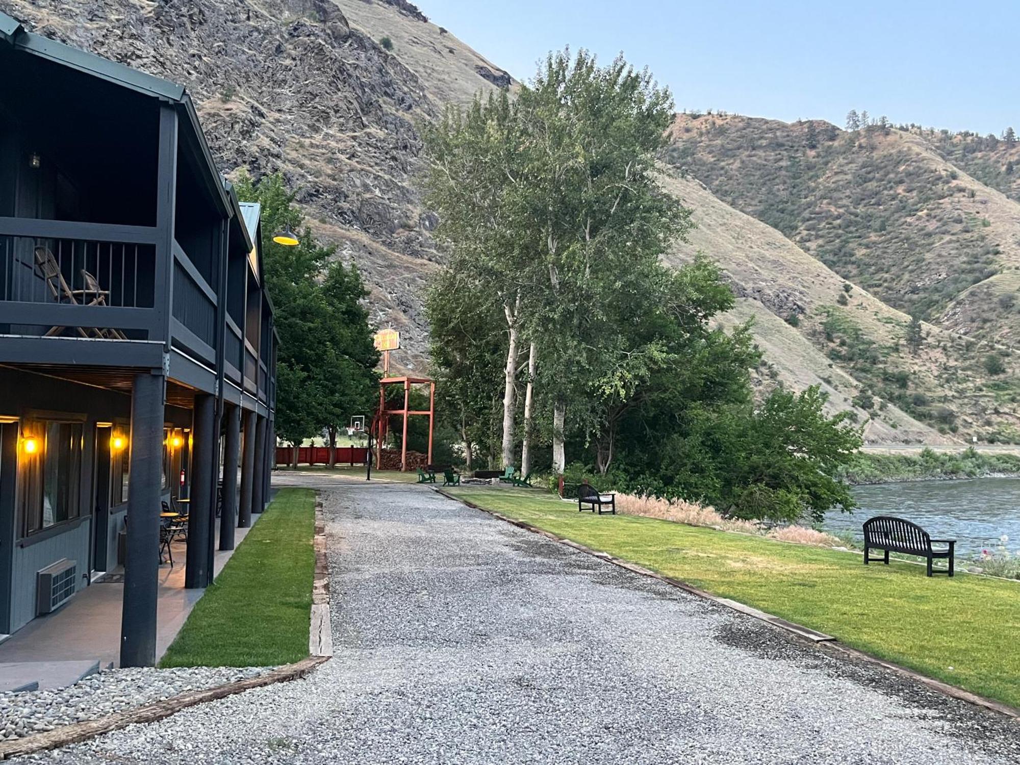 Steelhead Lodge Lucile المظهر الخارجي الصورة